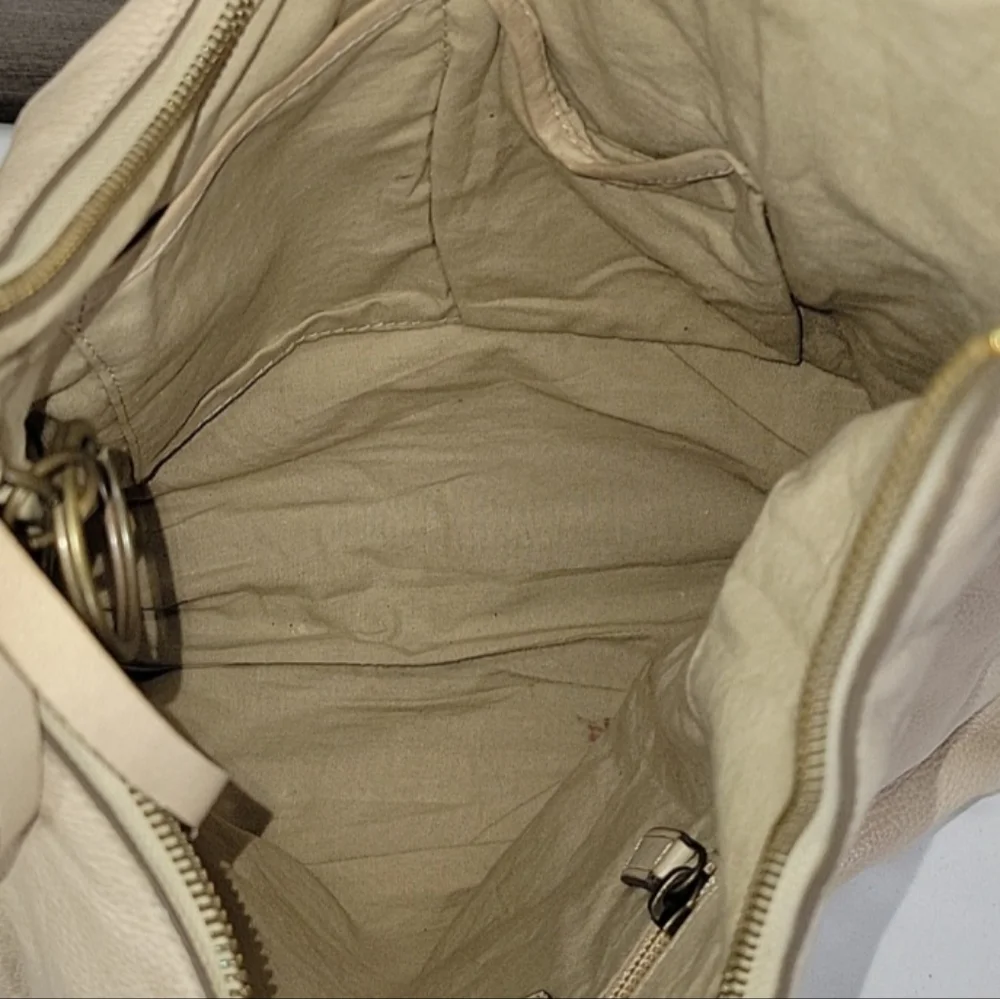 Frye and Co. Beige Leather‎ Shoulder Bag.